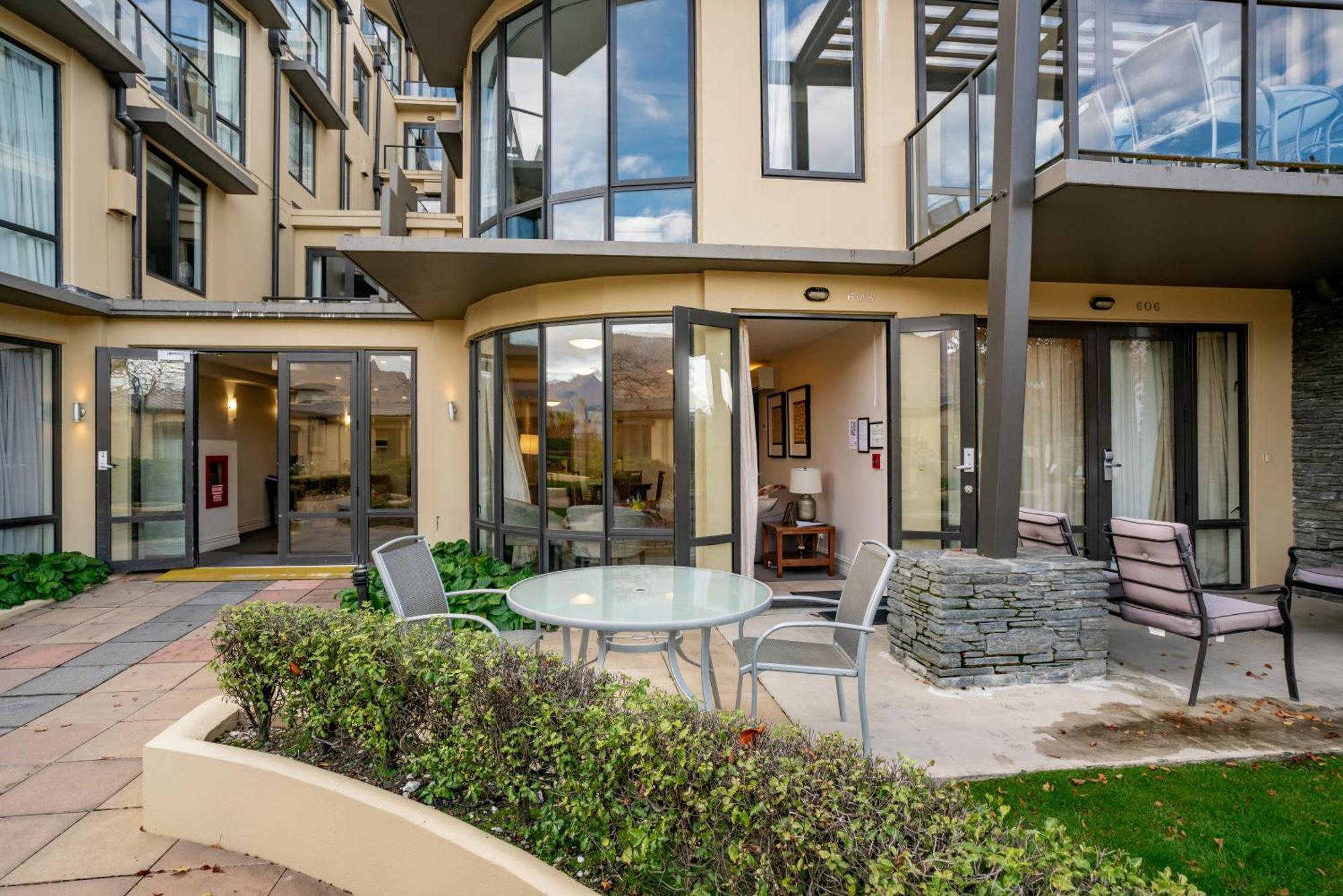 The Beacon - 2 Bedroom Town Center Apartment Queenstown Exteriör bild